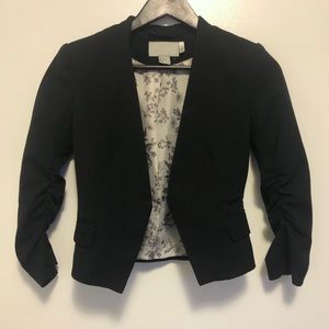 H&M black cropped blazer